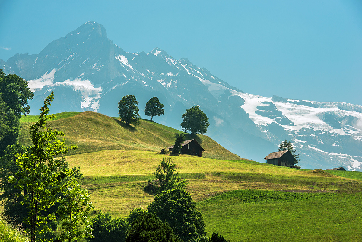 scenic-switzerland-landscape-PLBEHEA.jpg